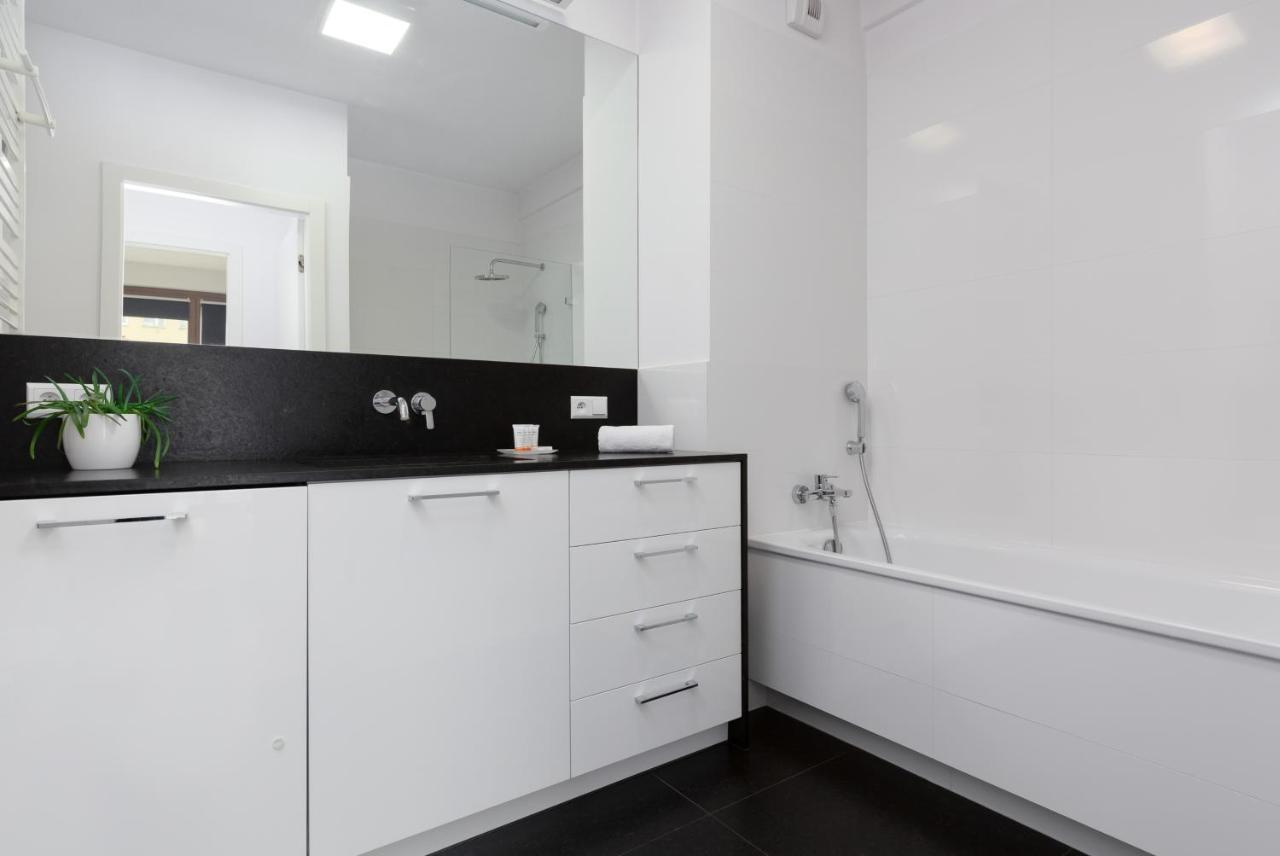 Ogrodowa Modern Apartment By Noclegi Renters ワルシャワ エクステリア 写真
